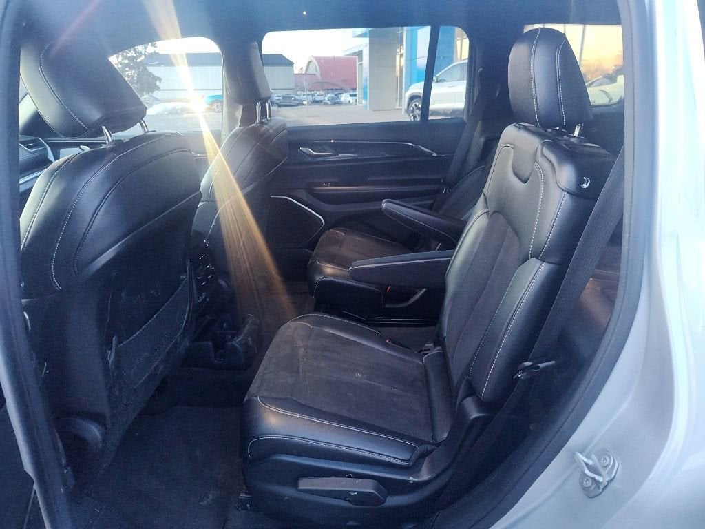 2022 Jeep Grand Cherokee L Altitude