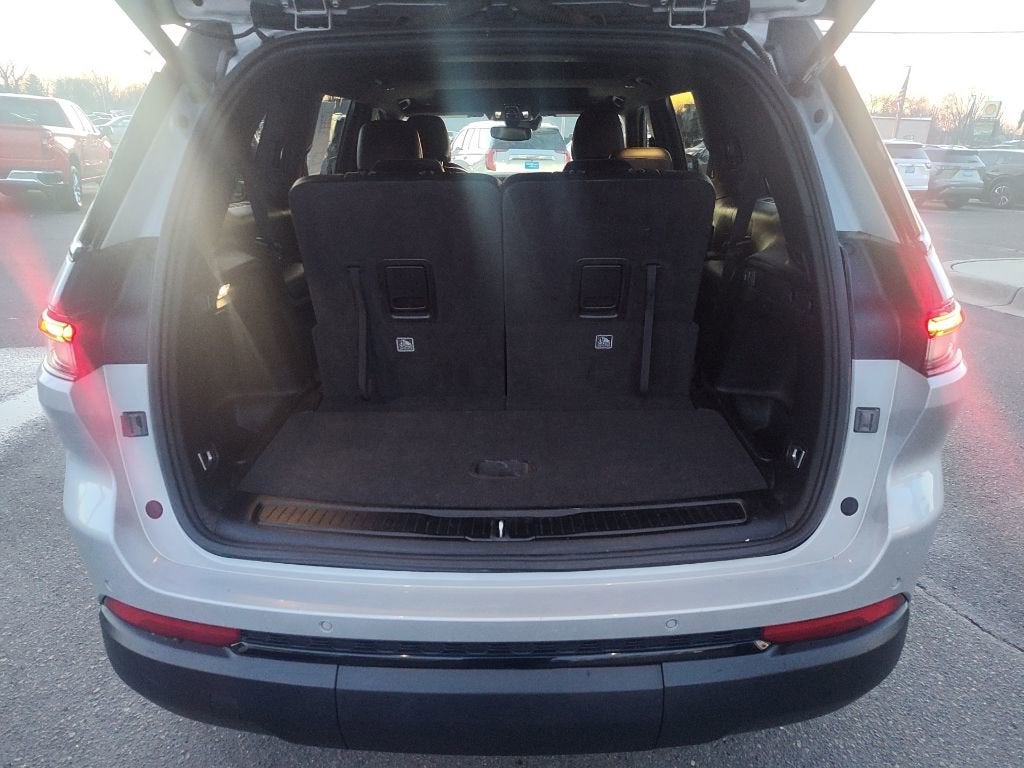 2022 Jeep Grand Cherokee L Altitude