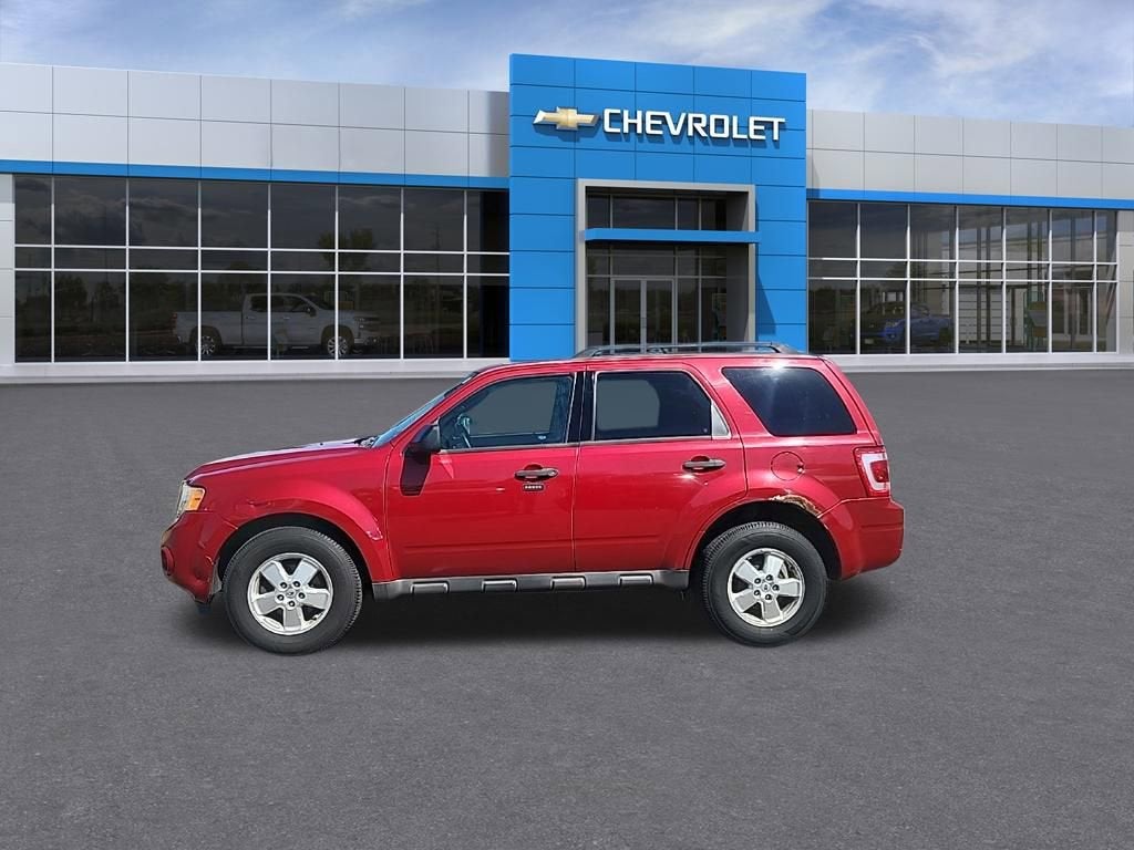 Used 2011 Ford Escape XLT with VIN 1FMCU9DG4BKB13434 for sale in Hastings, Minnesota