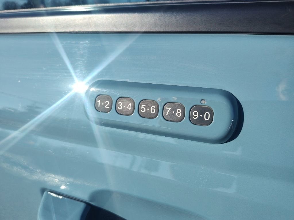 2023 Ford Bronco Base