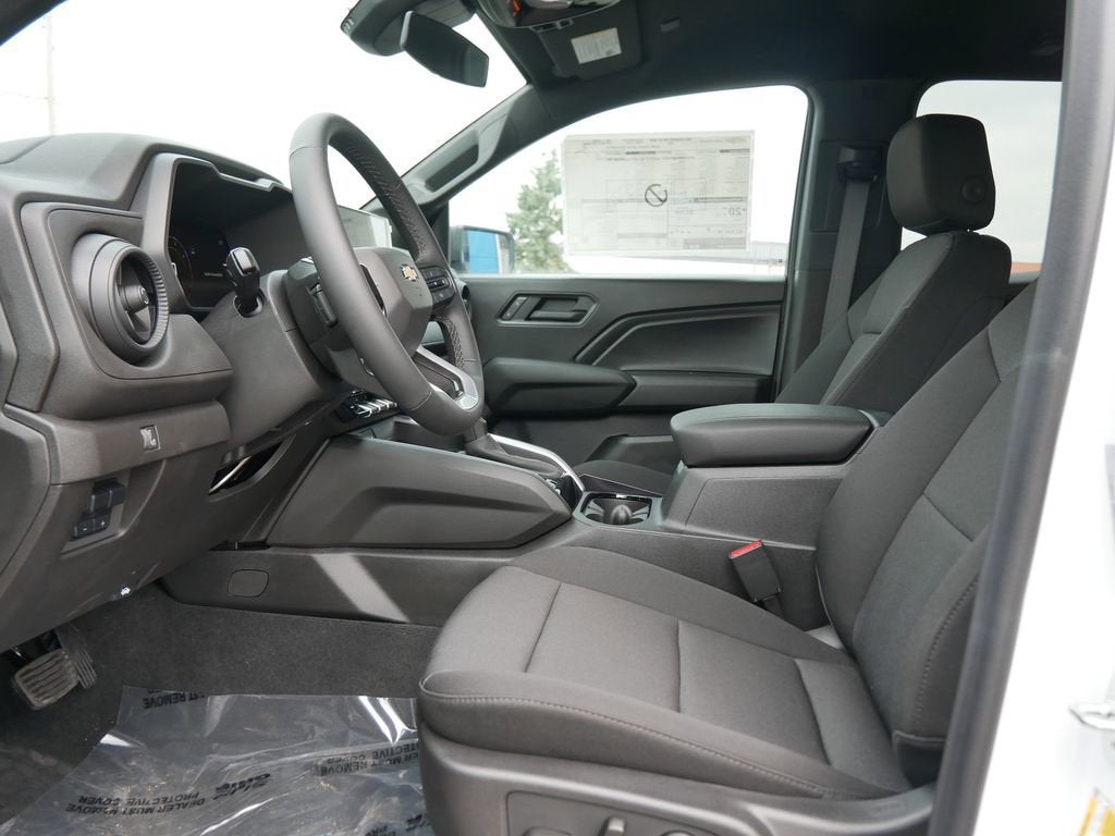 2025 Chevrolet Colorado WT/LT