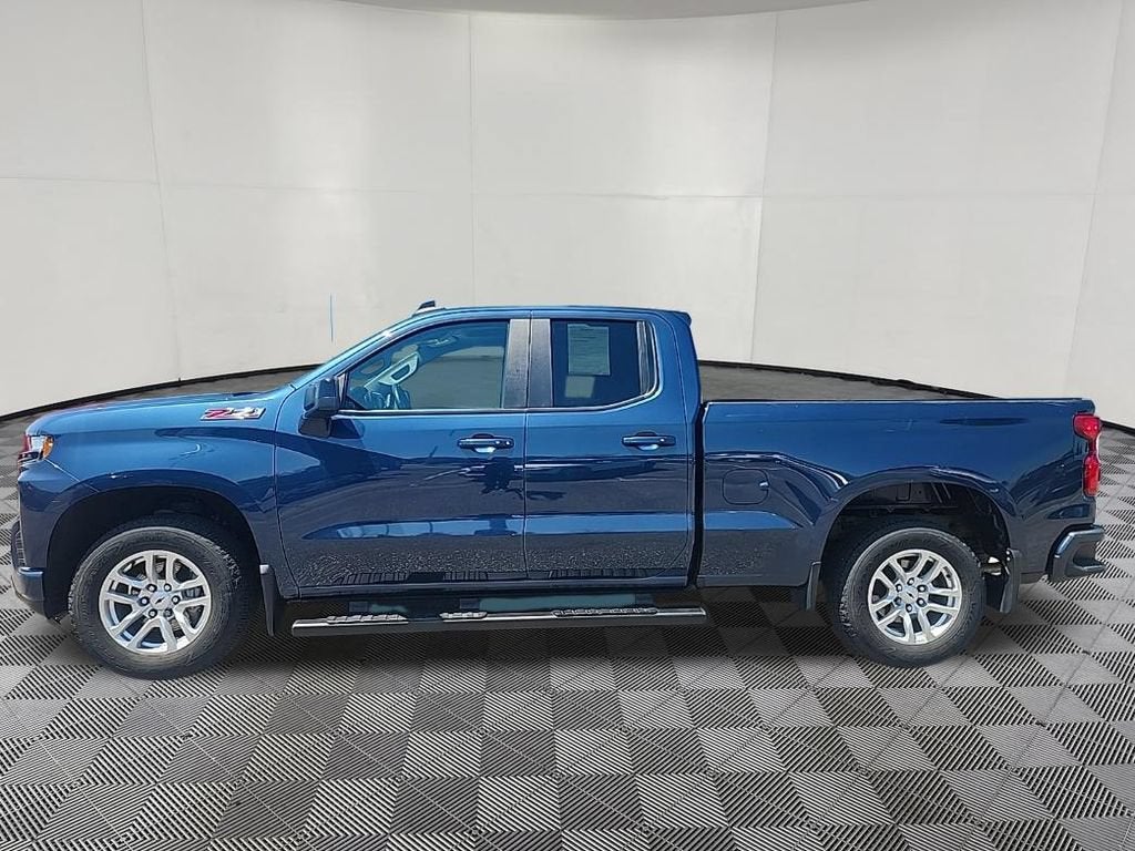 Used 2019 Chevrolet Silverado 1500 RST with VIN 1GCRYEED6KZ313223 for sale in Hastings, Minnesota