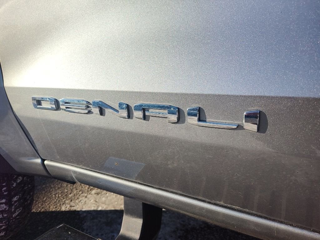 2023 GMC Canyon Denali