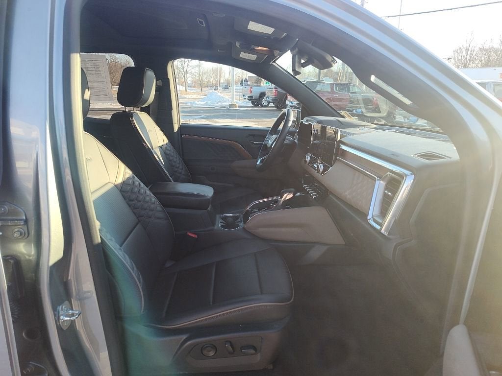 2023 GMC Canyon Denali