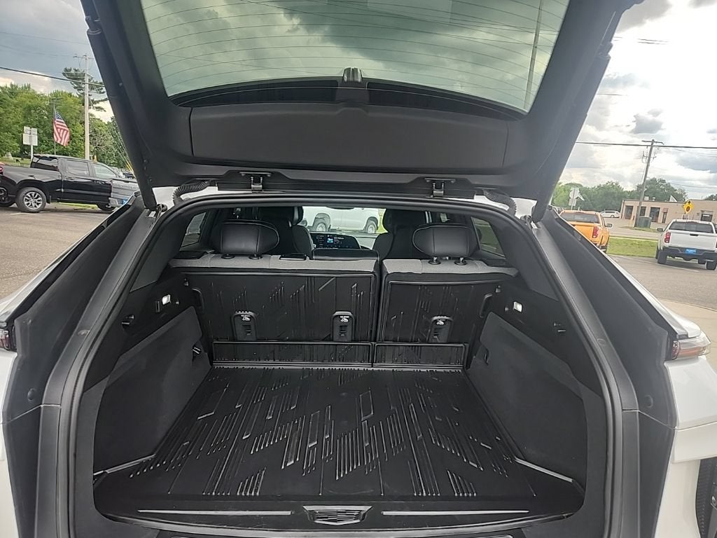 2024 Cadillac LYRIQ Tech