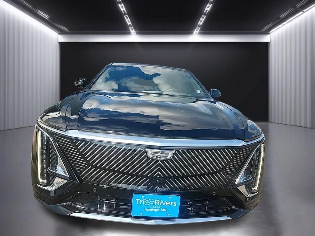 2024 Cadillac LYRIQ Luxury 1
