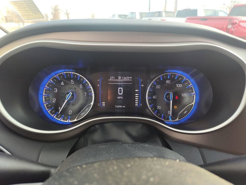 2023 Chrysler Voyager LX