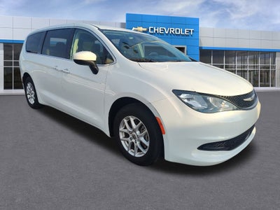 2023 Chrysler Voyager LX