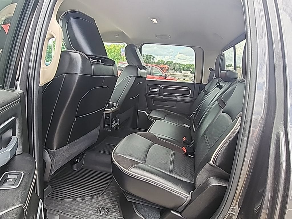 2022 RAM 2500 Laramie Crew Cab 4x4 6'4" Box
