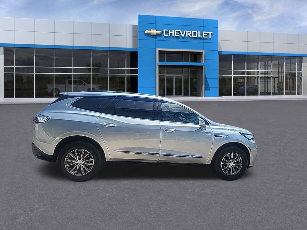 2022 Buick Enclave Essence