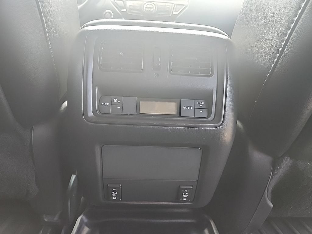 2014 Nissan Pathfinder SL