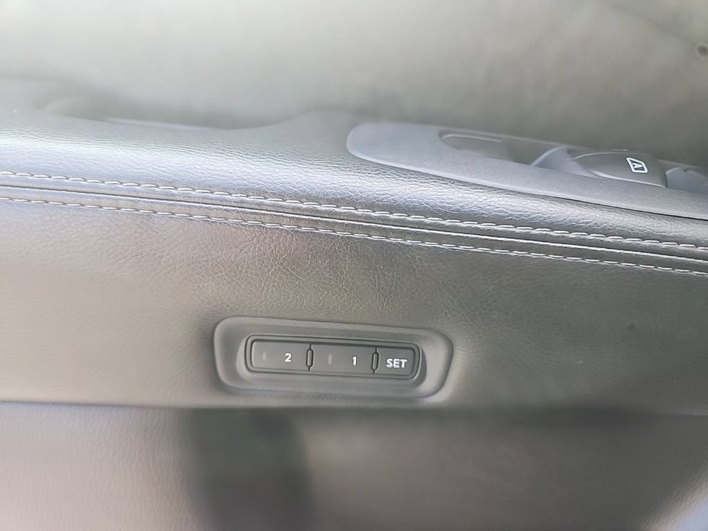 2014 Nissan Pathfinder SL