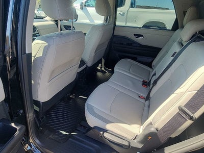 2025 Nissan Pathfinder SL 4WD