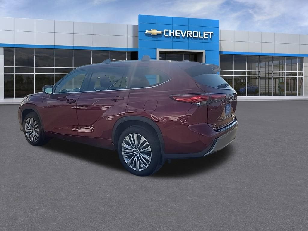 2023 Toyota Highlander L