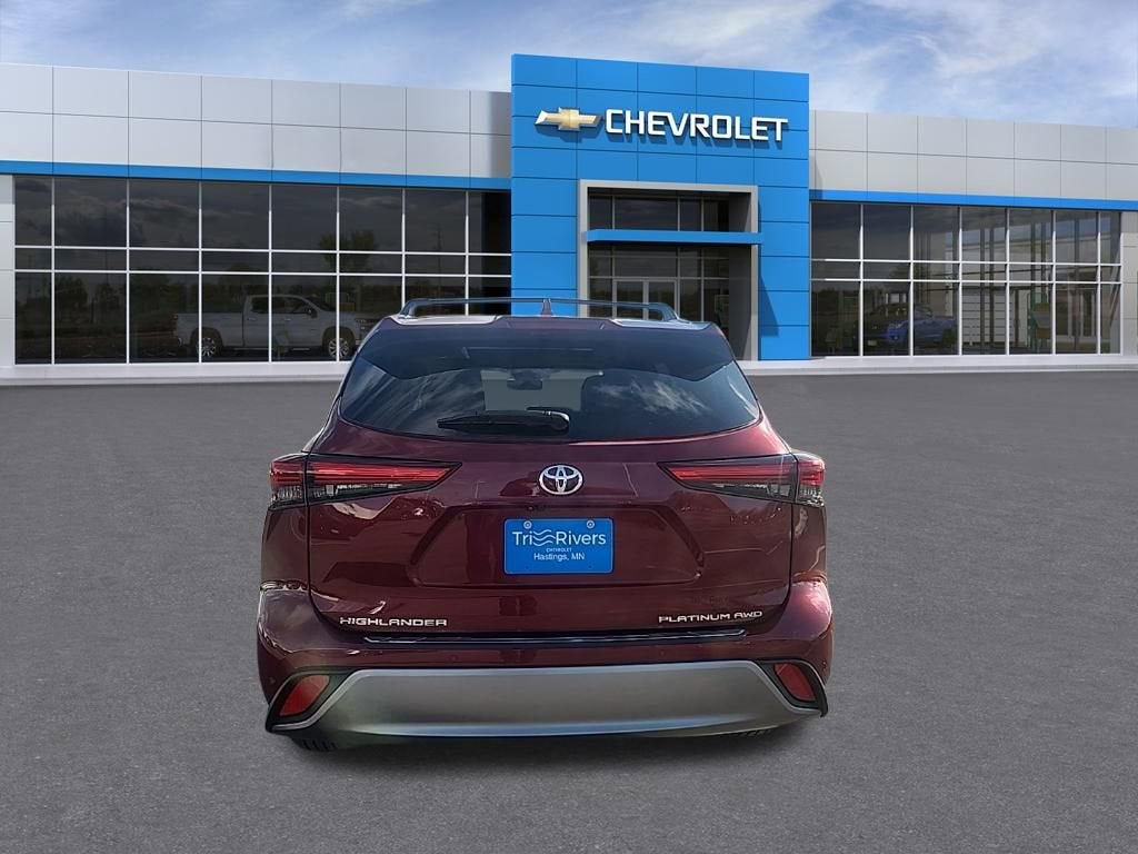 2023 Toyota Highlander L