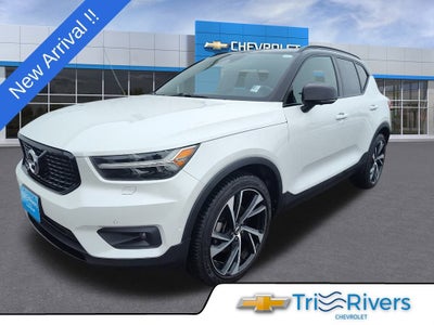 2019 Volvo XC40 Momentum