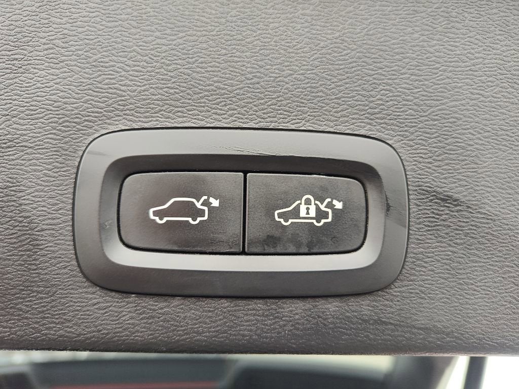 2019 Volvo XC40 Momentum