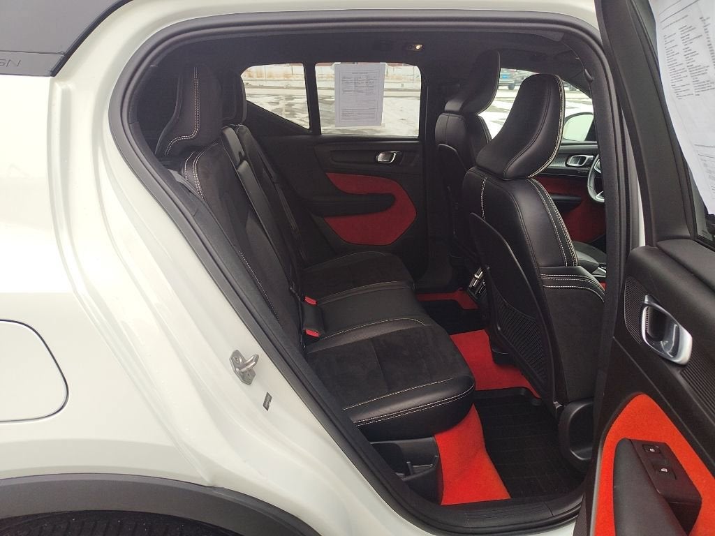 2019 Volvo XC40 Momentum