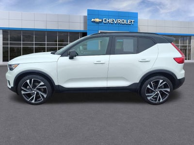 2019 Volvo XC40 Momentum