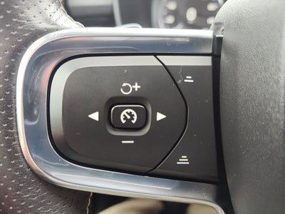 2019 Volvo XC40 Momentum