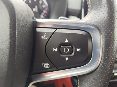 2019 Volvo XC40 Momentum