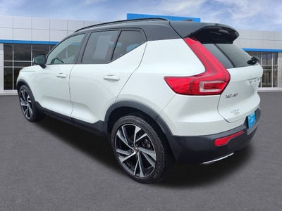 2019 Volvo XC40 Momentum